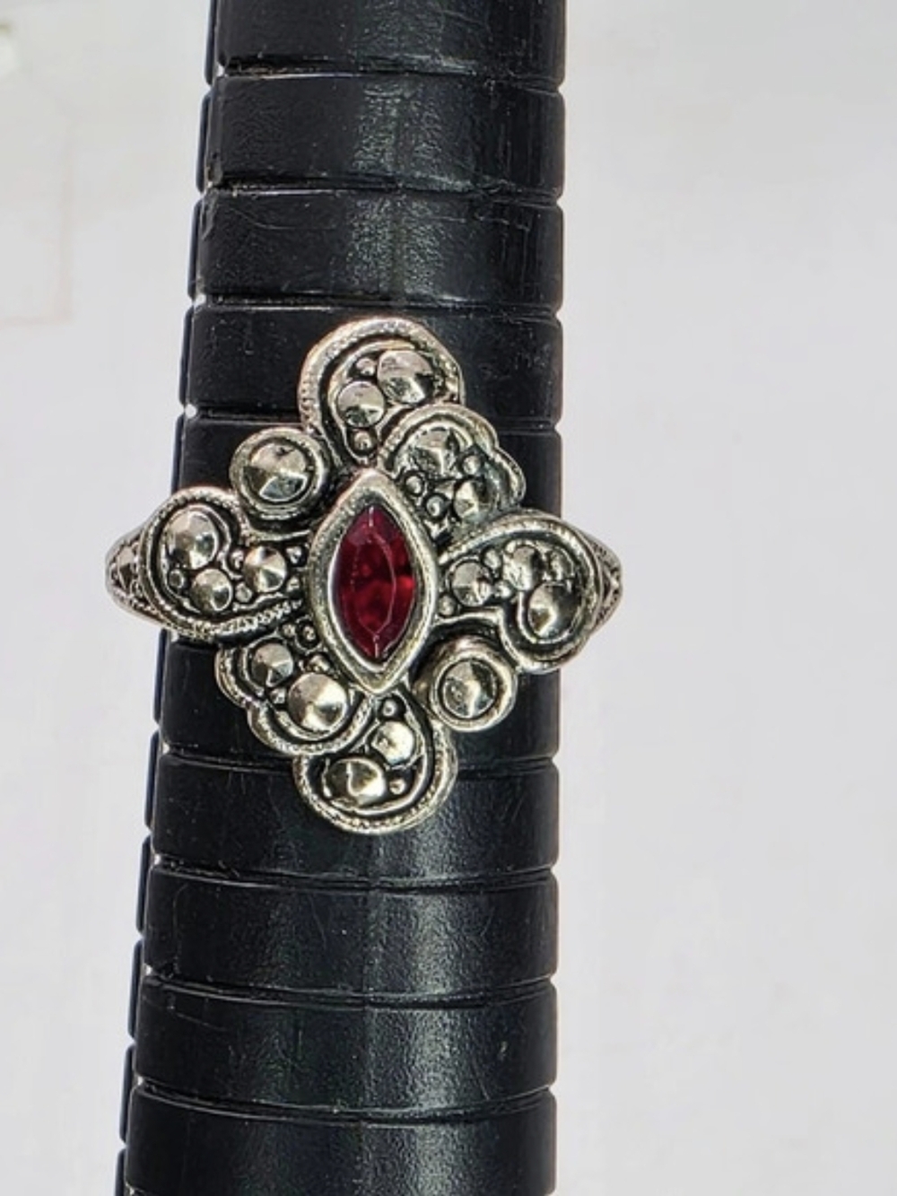 Avon 90's Gothic Witchy Ring Faux Marcasite Red Rhinestone Victorian Art Deco 8